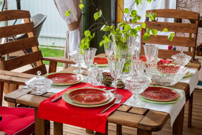 Стол обеденный СТЭНХАМН. Фото